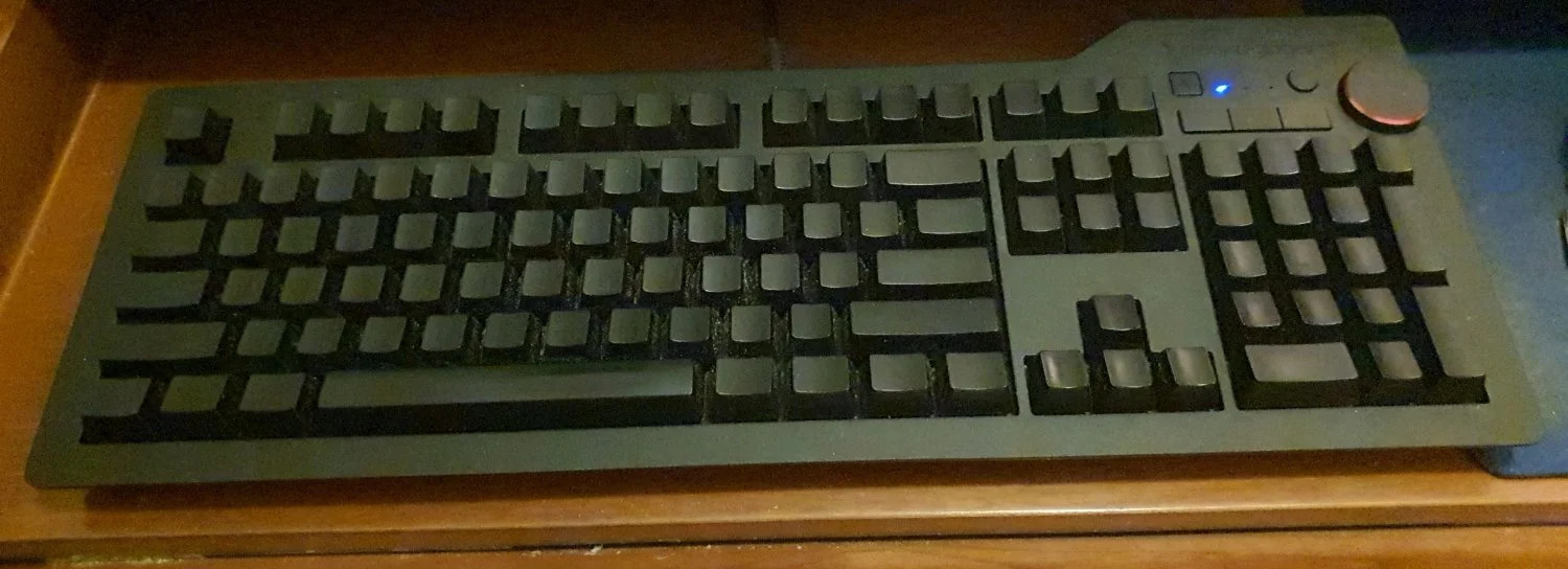photograph of my Das Keyboard Ultimate in my desk drawer